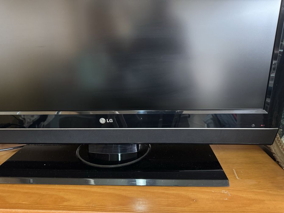 Televisão LG com comando