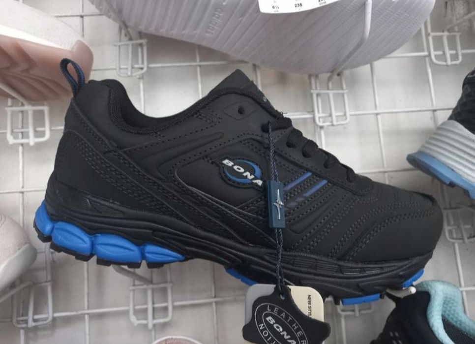 Кросівки макасини  bona