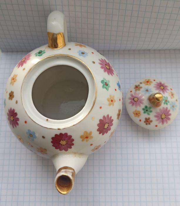 Продам заварочный чайник киевского завода.