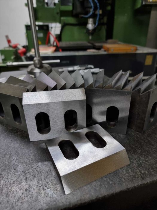 Дробилки для пластмаси.