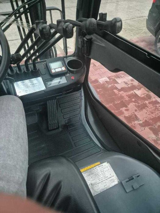 Sprzedam wózek widłowy Toyota 3 tony