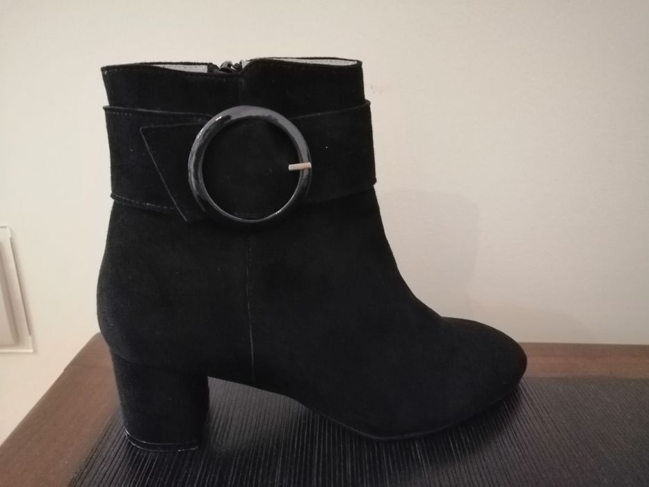 Botins pretos senhora