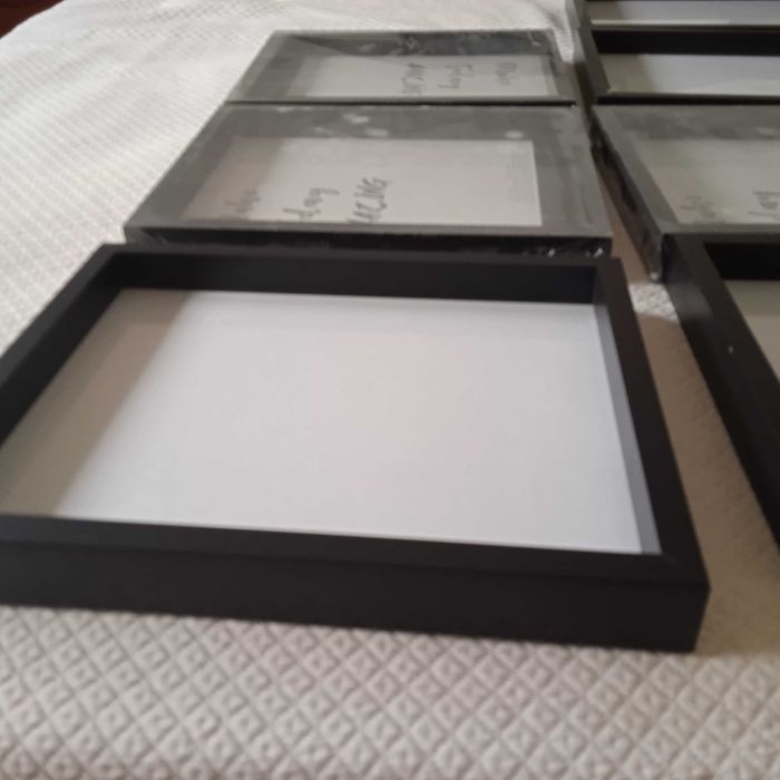 Molduras 20 x 25 pretas novas