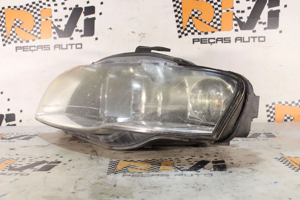 Ótica / farol esquerda AUDI A4 (8EC, B7)