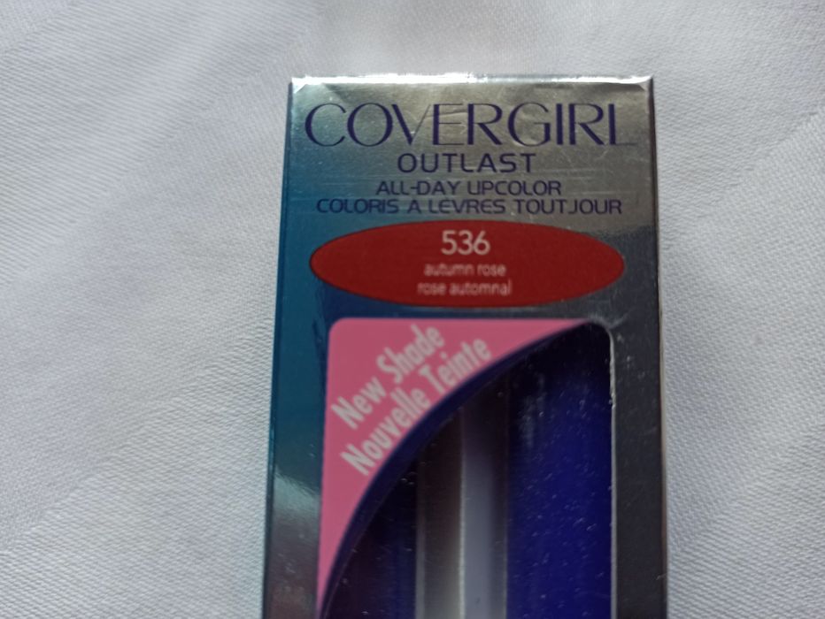 Permanentna pomadka do ust "Covergirl" outlash smoothwear