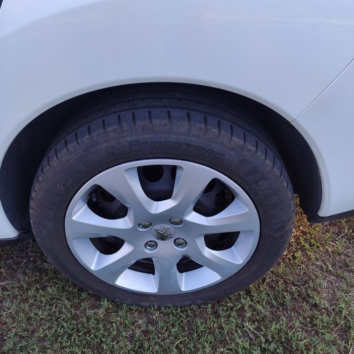 Продам Peugeot 3008 2011 г.