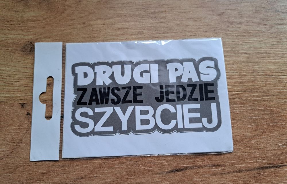 Naklejka ma samochód