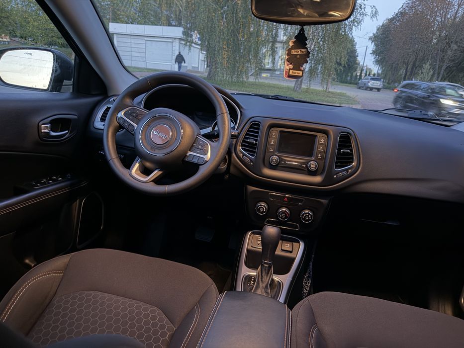 Продам Jeep Compass
