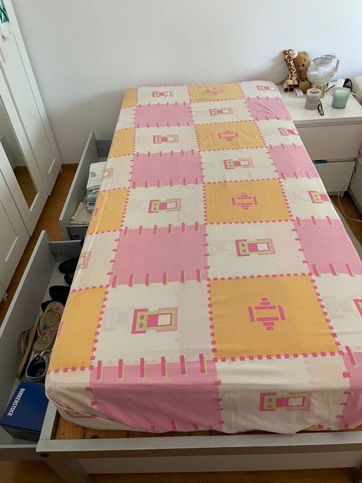 URGENTE - Cama de solteiro com 4 gavetões