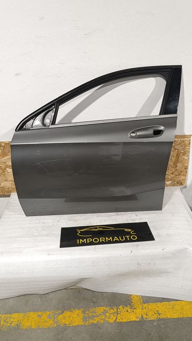 Porta frente esquerda Mercedes W176