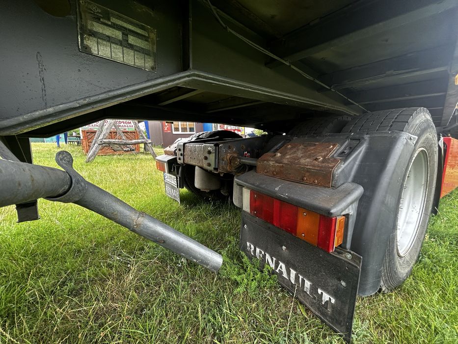 Renaul magnum та контейнеровоз