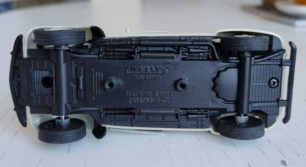 model Citroen 2CV