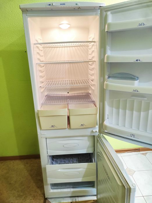 Двокамерний холодильник NORD 239-7-010