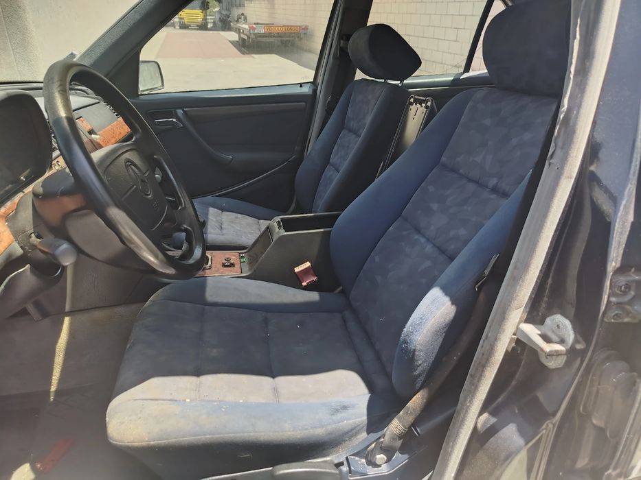Para peças MERCEDES-BENZ Classe C (W202)