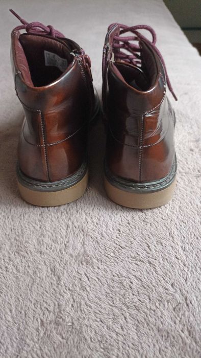 Шкіряні жіночі чоботи Clarks