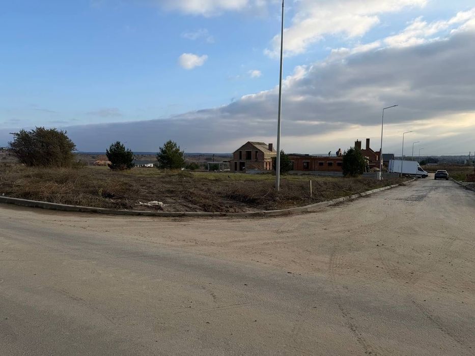 Продаж земельної ділянки "На Щасливому"
