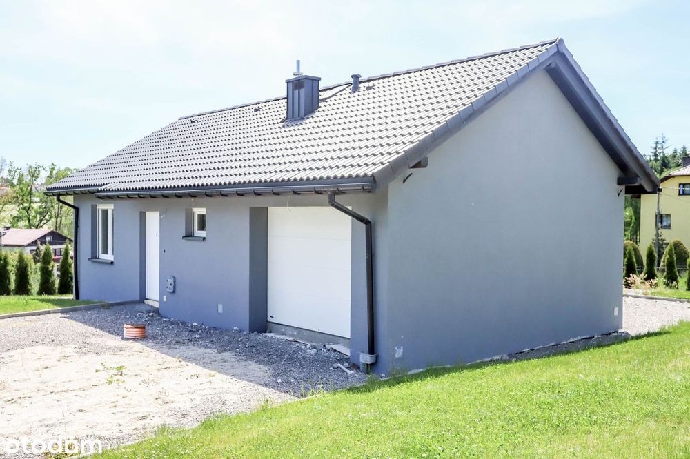 Nowy dom parterowy w atrakcyjnej okolicy.