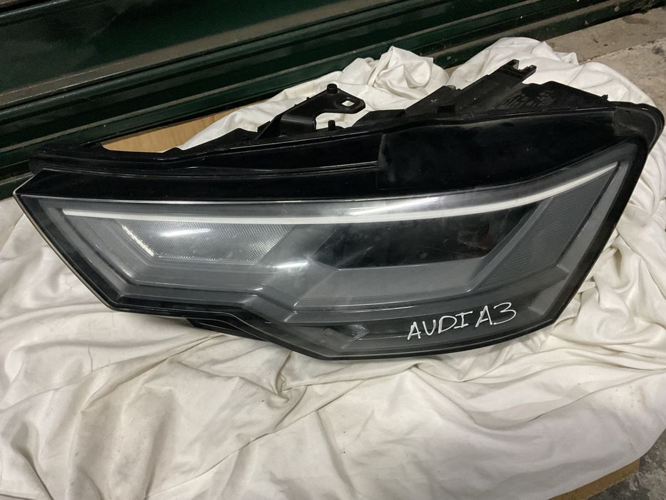 Farol Auidi A3 para venda