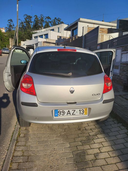 Carro impecável, 1 dono, praticamente novo
