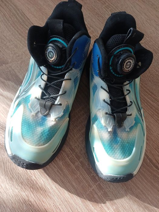 Кросівки дитячі 33р