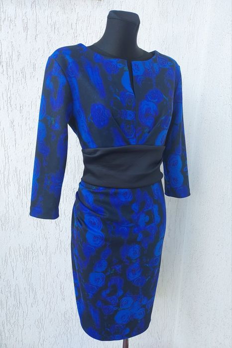 Sukienka ołówkowa w roz M/L.