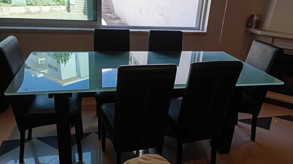 Mesa de Jantar com 6 cadeiras