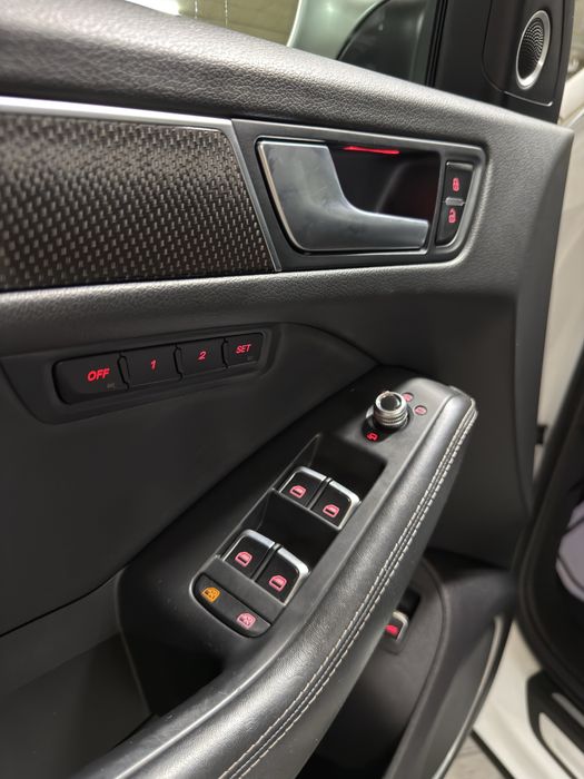 Audi SQ5  Продам