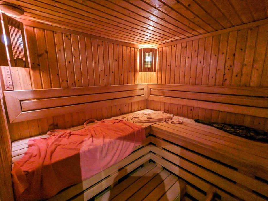 Продажа 2-х эт. дома на НАБЕРЕЖНОЙ, цена снижена на 50%, торг возможен