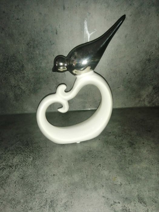 figurka z ptaszkiem porcelanowa