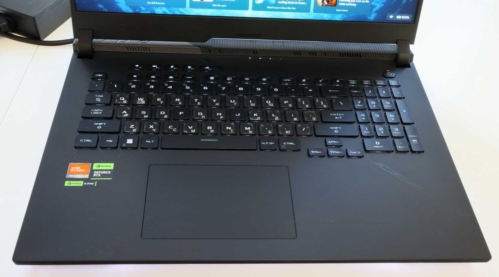 Laptop ASUS ROG Strix SCAR 17, R9 7945HX, RTX 4090, 64GB DDR5