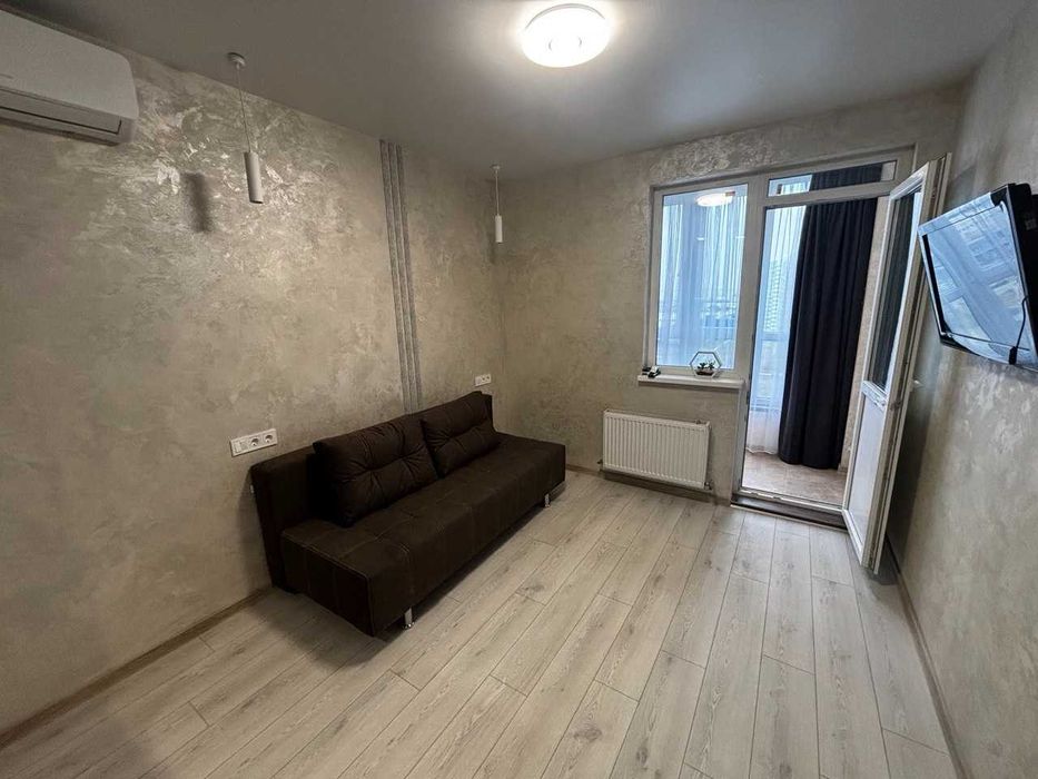 Квартира з новим ремонтом в сучасному ЖК на Таїрова. Готова до життя.