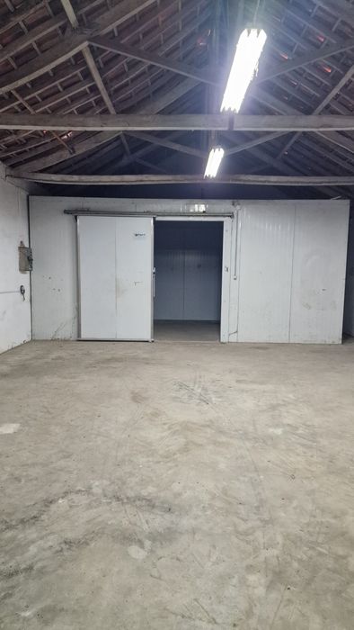 Câmara frigorífica 28m2 completa com motores