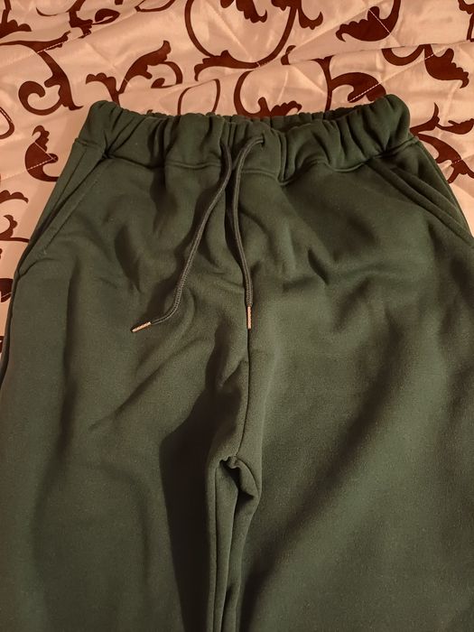 Spodnie dresowe  dziewczęce r 158-164