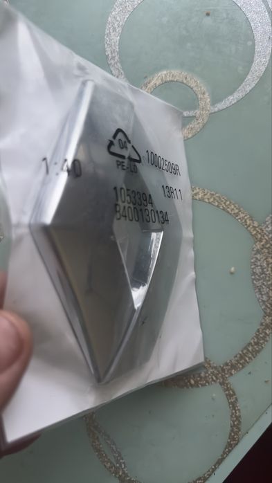 Логотип Renault на передний бампер на модели Clio, Logan и другие