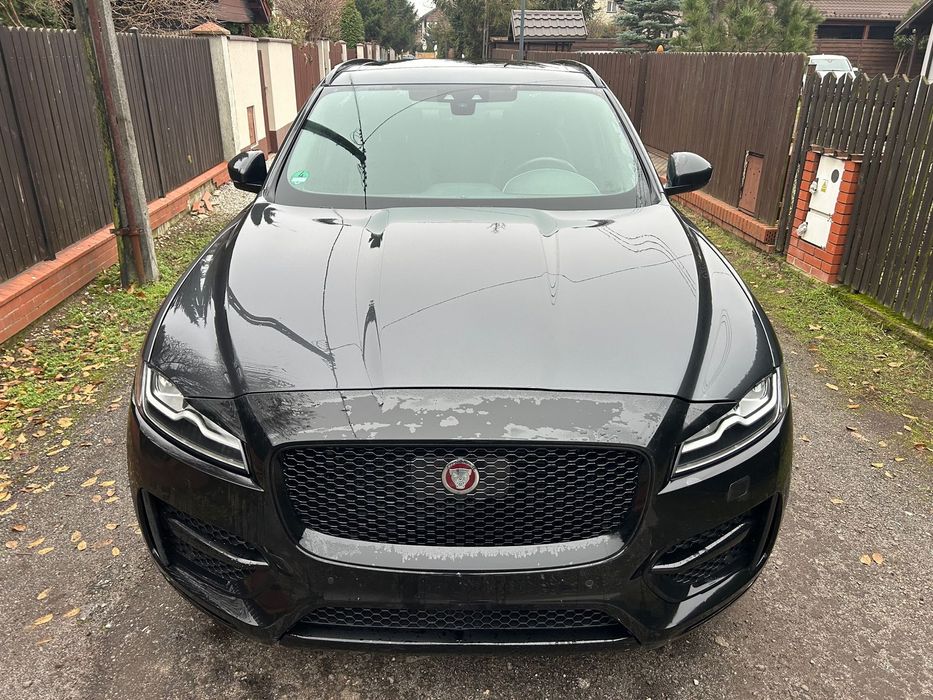 Jaguar F-Pace Jaguar F-Pace R-Sport 4x4 301 Km  EUROPA