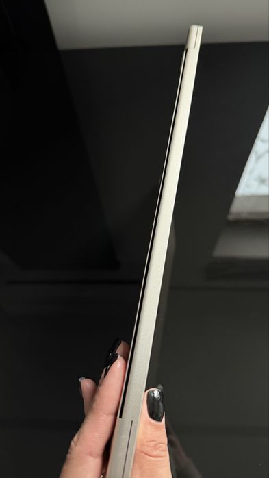 Продам  Apple Macbook  15 m2