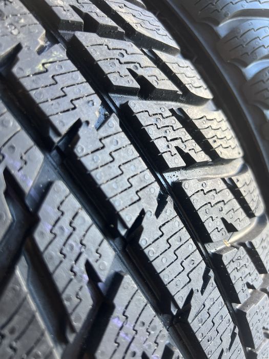 Opony 215/60/17 Nokian komplet DEMO TANIO #O65Z