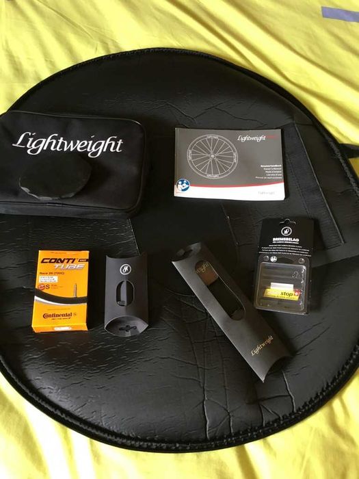 Rodas Lightweight completamente em carbono (como novas)