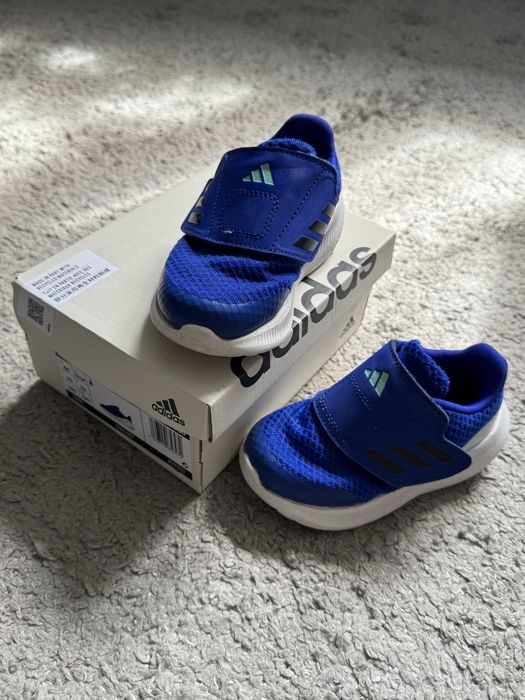 Дитячі кросівки adidas