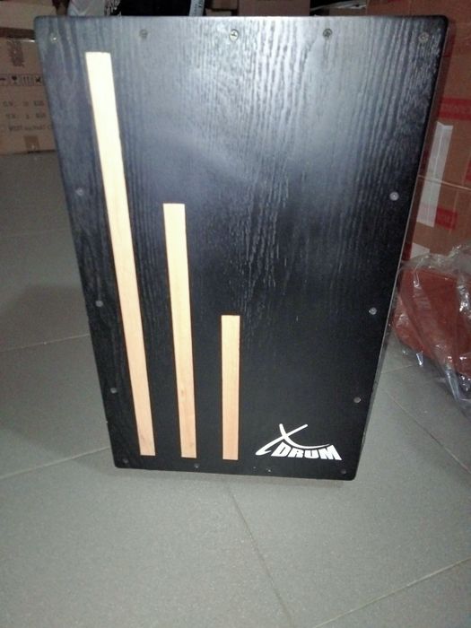 Cajon preto e saco almofadado64585056360322121