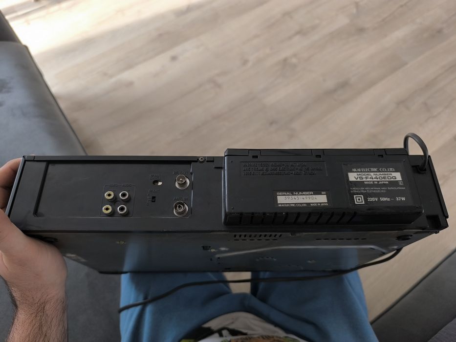 Magnetowid Akai dx4 vs-f440