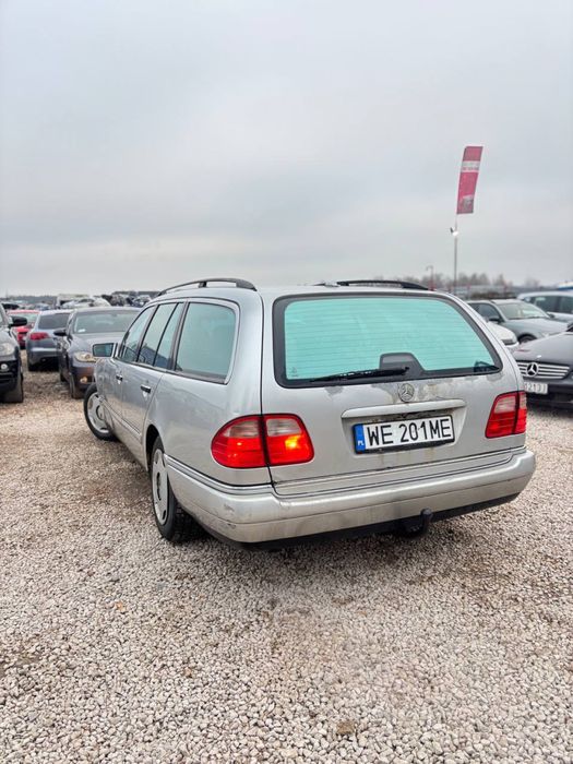 Na Sprzedaż Mercedes E Klasa 2.4LPG/1-wł/super at/klima/alu/zadbany