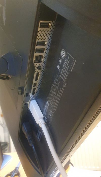 Monitor dell  P2715QT 4k w idealnym stanie