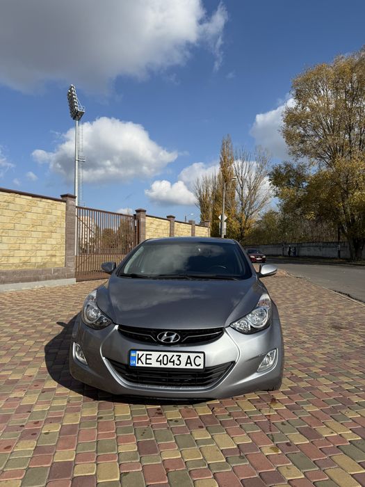 Hyundai Elantra 2012