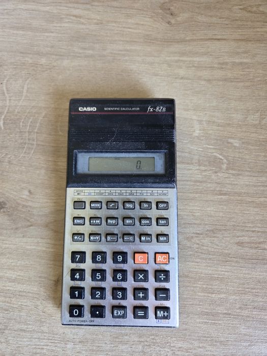 Kalkulator retro Casio fx-85b