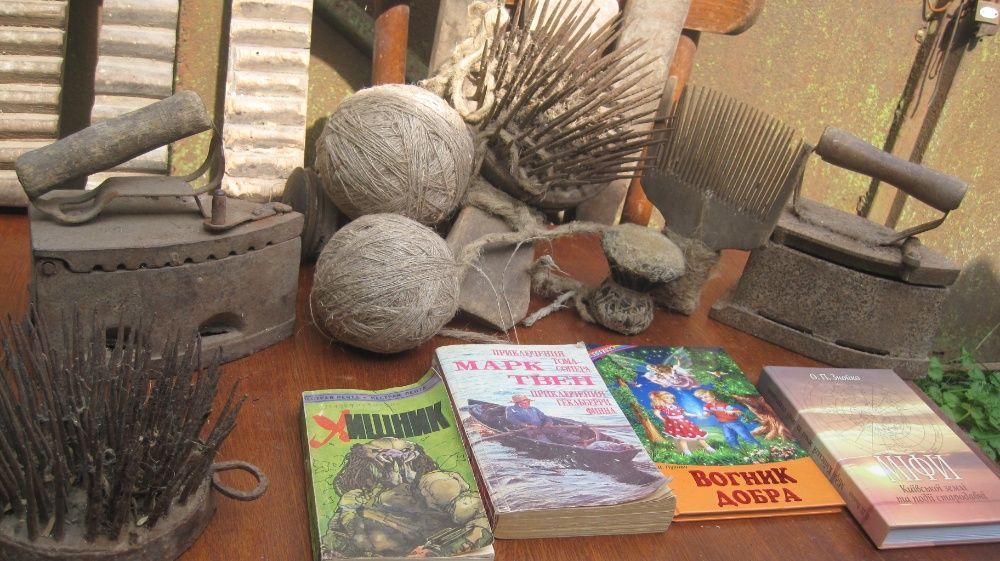 книжка Марк Твен " Пригоди Тома Сойєра Гелькбері Фіна" книжечка книга