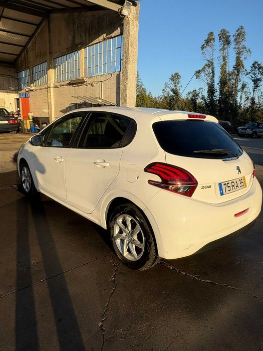 Peugeot 208 1.6HDi