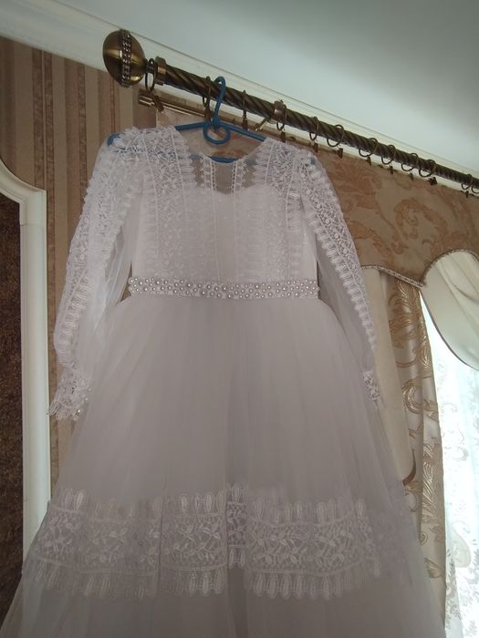 Продам біле пишне плаття
