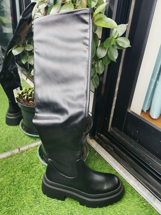 Botas Pull e Bear
