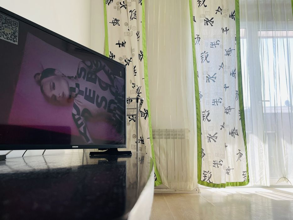 Подобово Посуточно Квартира ЛЮКС тц Украина  просрект Є світло Власник